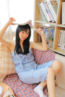 监禁教师姐妹